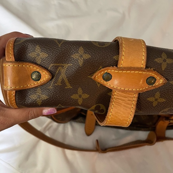 Authentic Louis Vuitton Saumur 43 - Picture 11 of 13